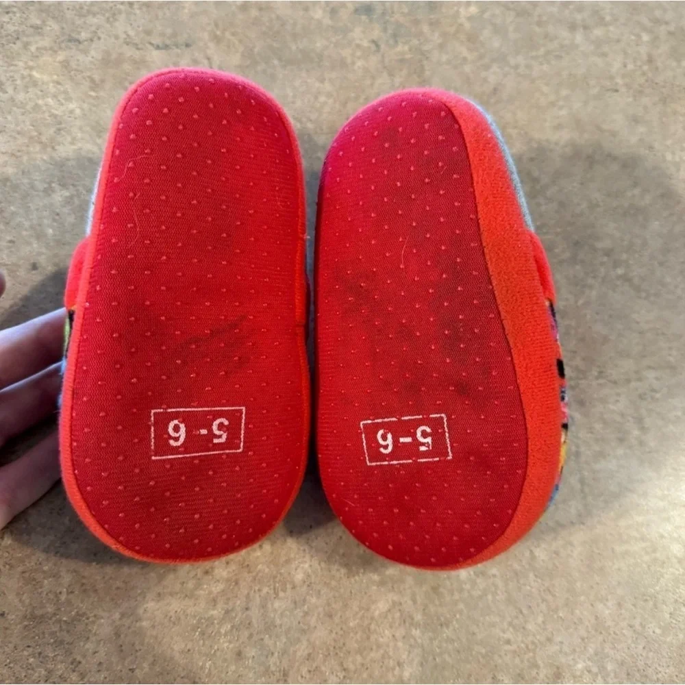 Sesame Street - Cozy Colorful Baby Slipper, Size 5